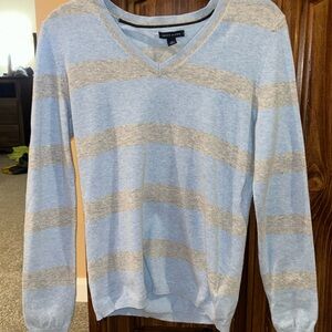 Blue and Grey Tommy Hilfiger sweater
